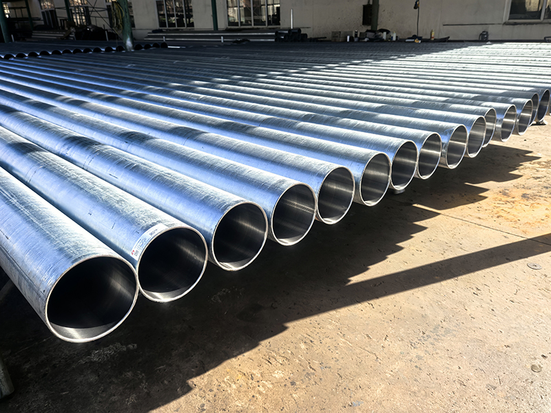 内衬不锈钢复合钢管的应用场景：居民小区建筑广泛覆盖